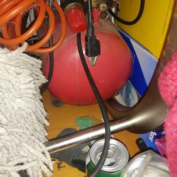 leather jacket - Picture 2 of 4